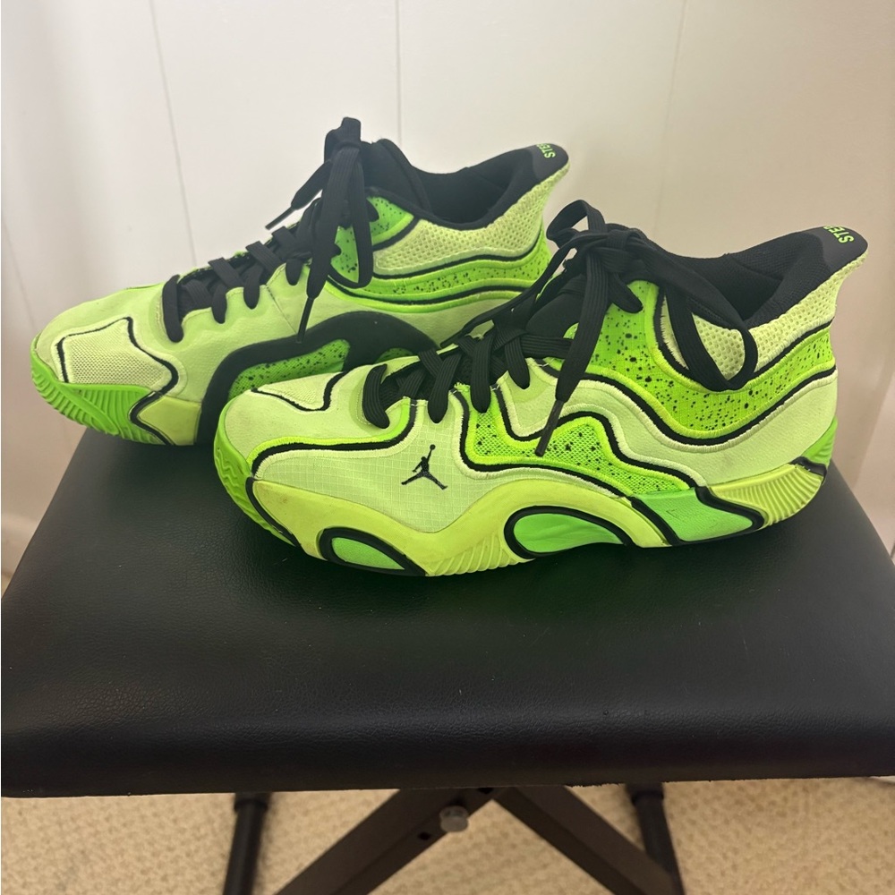 Jordan Kids' Grade School Tatum 3 Basketball Shoes